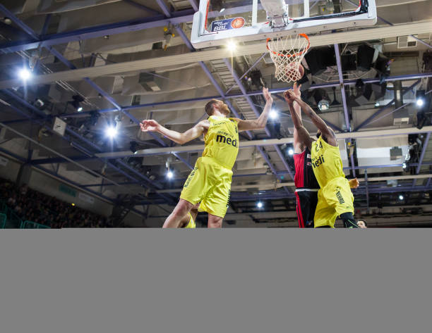 们一直是他 们一直是他