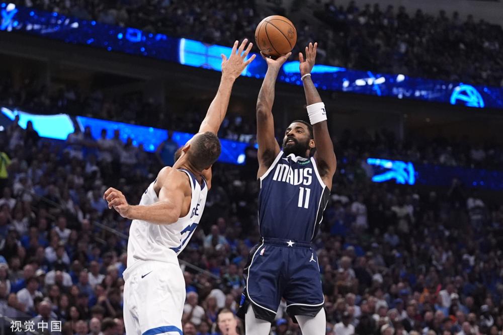 NBA-勇士VS老鹰 库里持球进攻